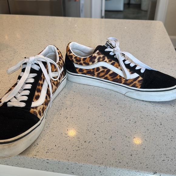 Vans Animal Print and Black Women's Sneakers. 9.5 - Picture 5 of 7